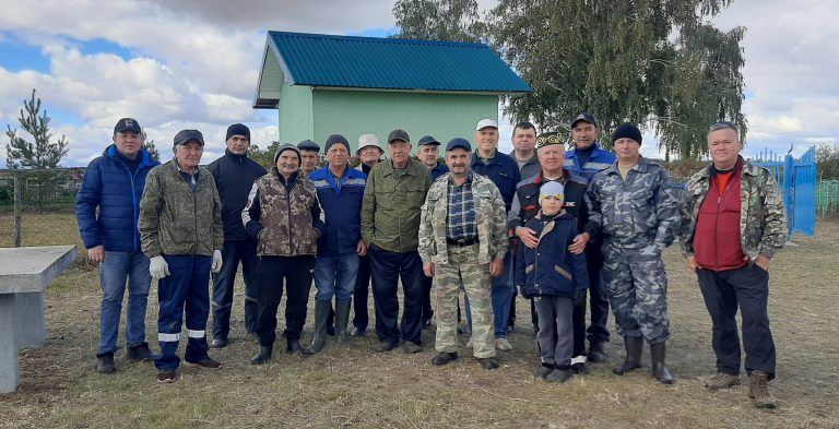 Авылдашлар тату булганда, зират та чиста була