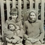 Babushka-Husnulbayat-doch-Saviya-i-vnuchka-Zulfiya