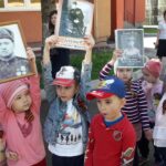 Bessmertnyj-polk-s-pravnuchkoj-Ruzilej-2