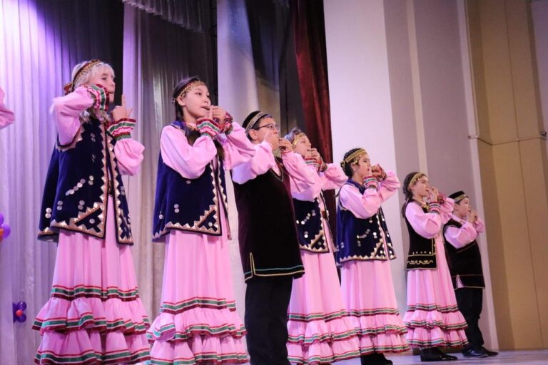 Знакомство с национальной культурой на «Радуге талантов»
