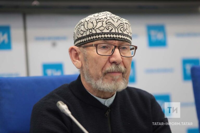 Дамир Исхаков: Дастаннарда бернинди йогынтыга бирелмәгән милли аңыбыз саклана