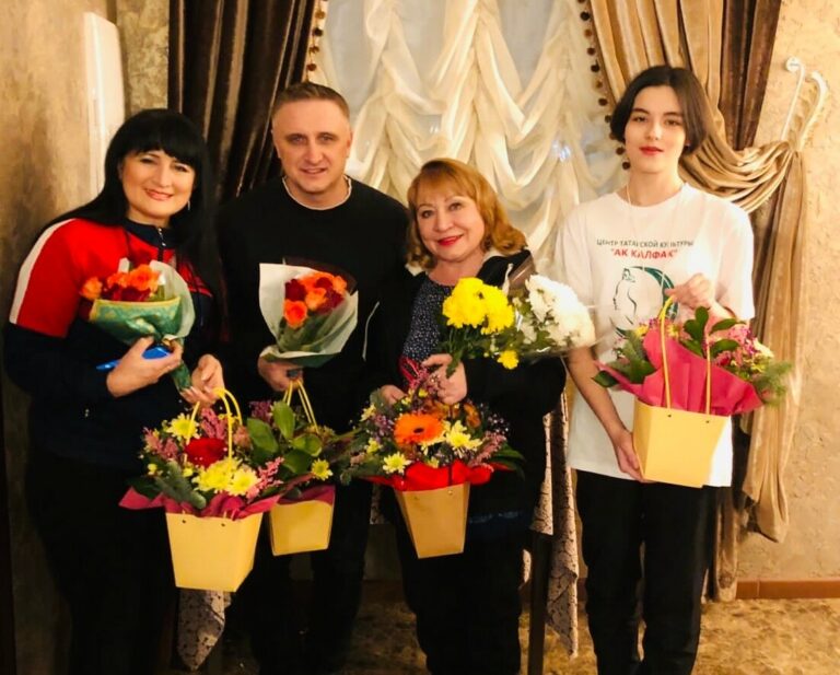 Татар башын татар ашар: артистларга Новосибирск татар авылларында концерт куйдыртмаганнар
