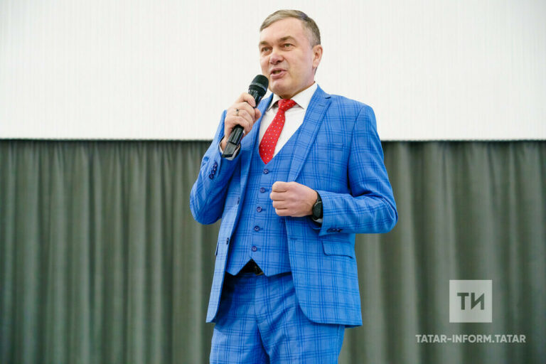 Ренат Вәлиуллин: Татарлар кими дисәләр дә, милләтебезнең киләчәге өметле