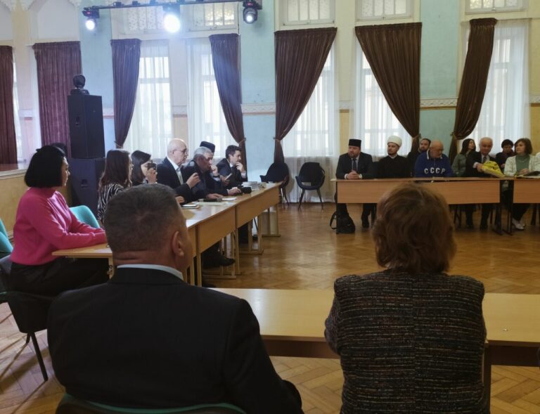 «Татарам нужно научиться слушать и слышать друг друга, а также никого не обижать и ни на кого не обижаться»