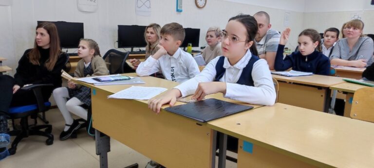 Учащиеся школы “Яктылык” участвовали во II Открытой областной конференции младших школьников “Фестиваль наук”