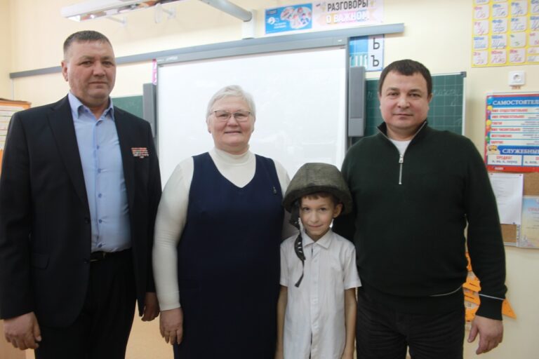 Герои живут рядом с нами