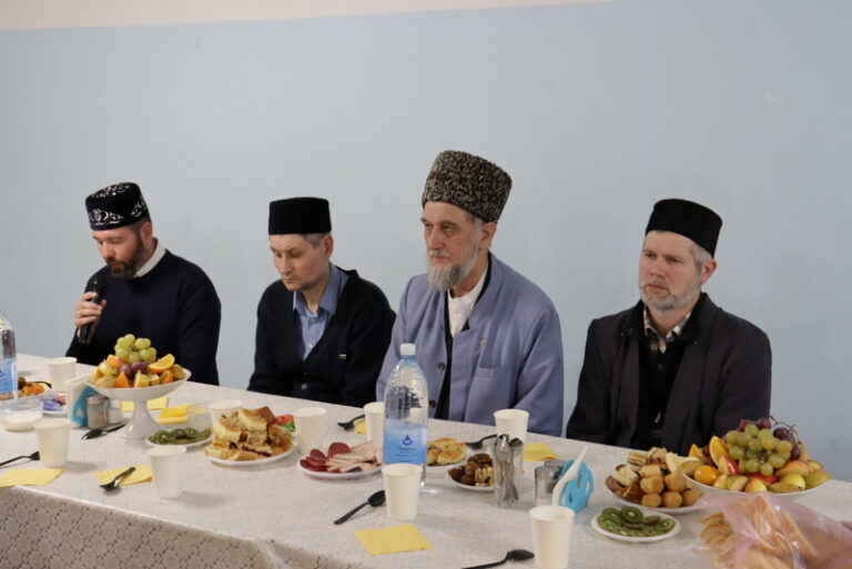В мечетях Самары прошел городской ифтар