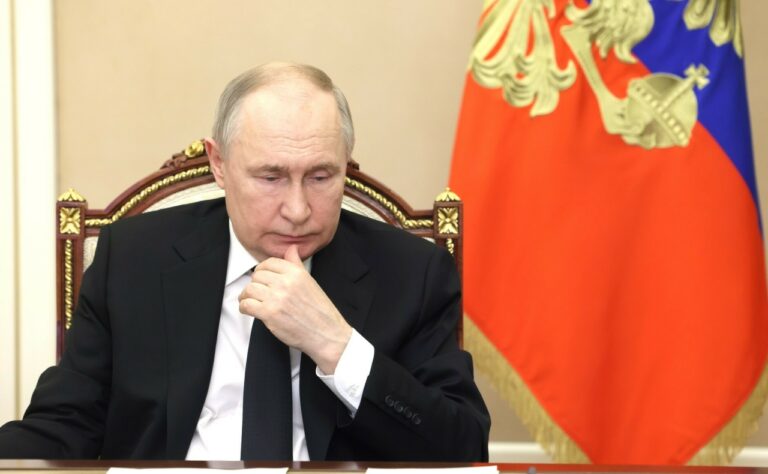 Путин: Мне тревожно, когда я слышу, что Россия только для русских