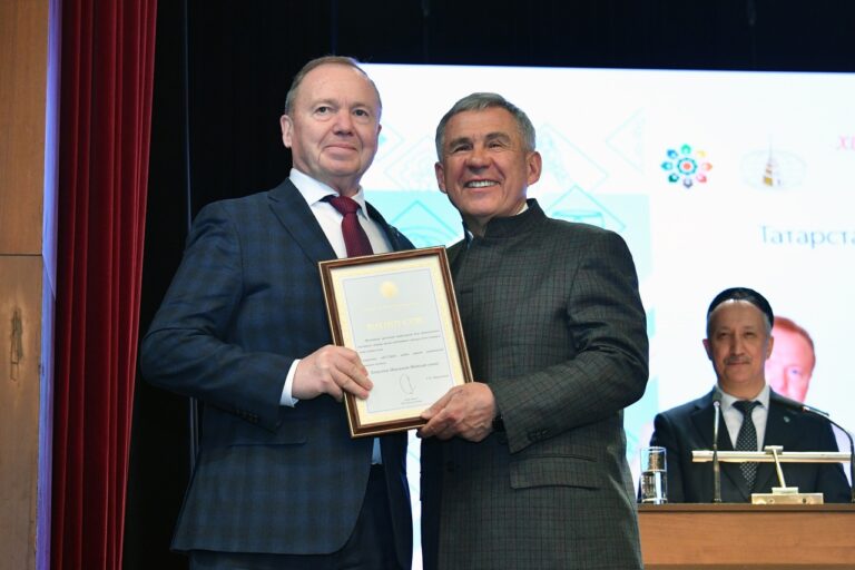 Вице-президент СРТОО “Дуслык” Халиуллов Минахмет Мидехатович награждён Раисом республики Татарстан государственной наградой