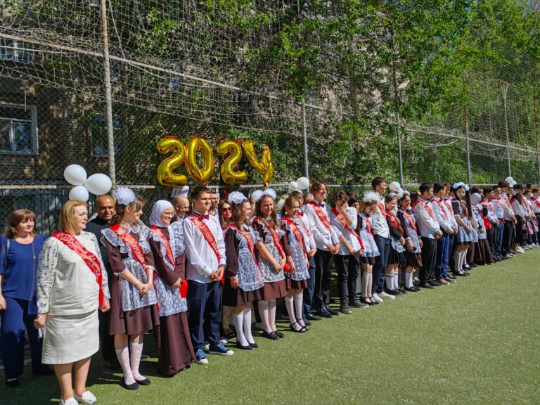 Прозвенел последний звонок в школе “Яктылык”