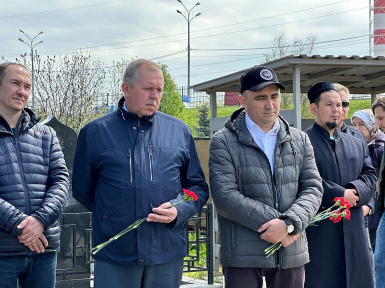 В Москве почтили память народного артиста РСФСР и Республики Татарстан Рената Ибрагимова (1947-2022).