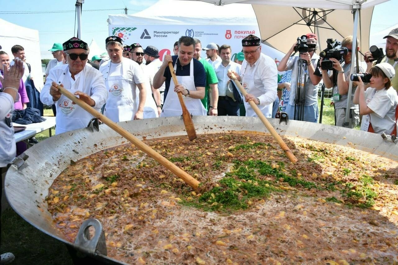 70 тысяч гостей, ярмарка, скачки и Дина Гарипова: Всероссийский сельский  Сабантуй в Барде | «ДУСЛЫК»