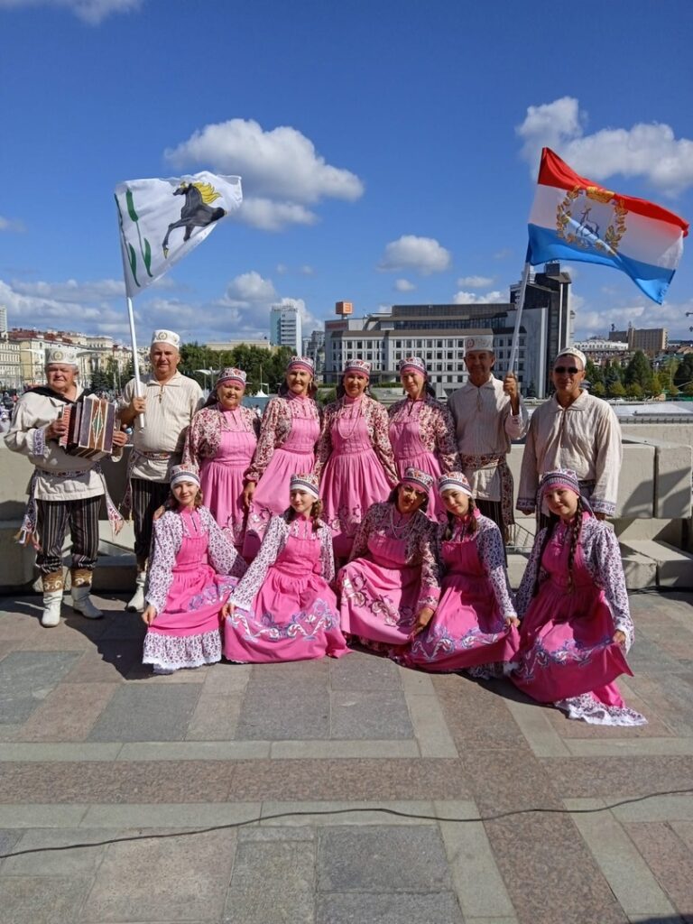 “Ак каен” халык фольклор ансамбле “Уйнагыз гармуннар” фестиваленда катнашып лауреат исеменә лаек булдылар