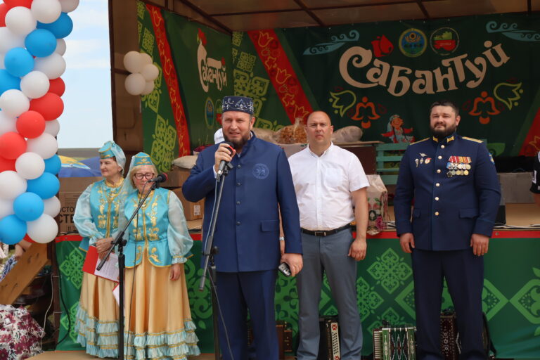 Мочалеевка отпраздновала Сабантуй: Традиции, Память, Патриотизм и Звездные Гости