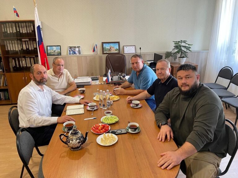 В школе «Яктылык» прошло рабочее совещание по подготовке к торжественной линейке 1 сентября