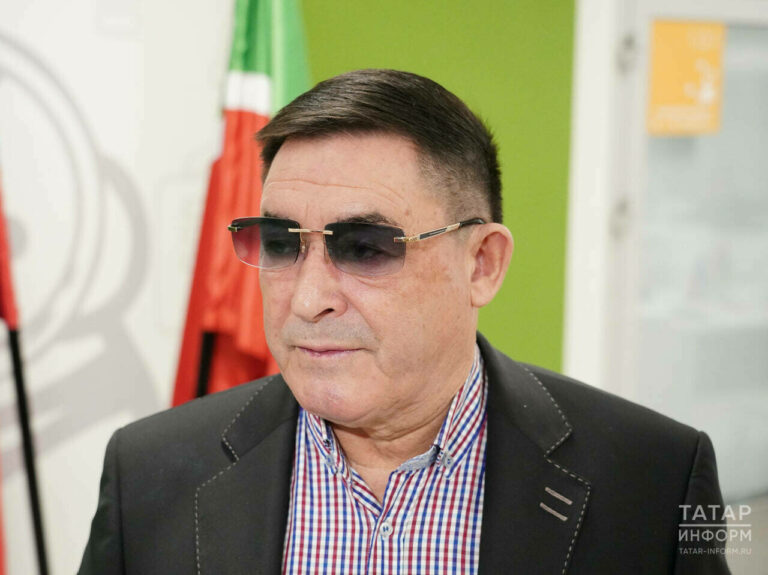 Салават Фәтхетдинов концертта: “Алып баручы Әнвәрне мыскыл итте”